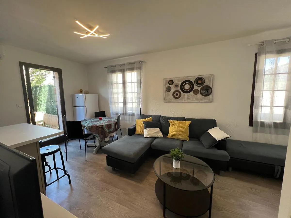 Appartement Pour 2 Personnes En Ville Avec Terrasse La Londe-les-Maures France