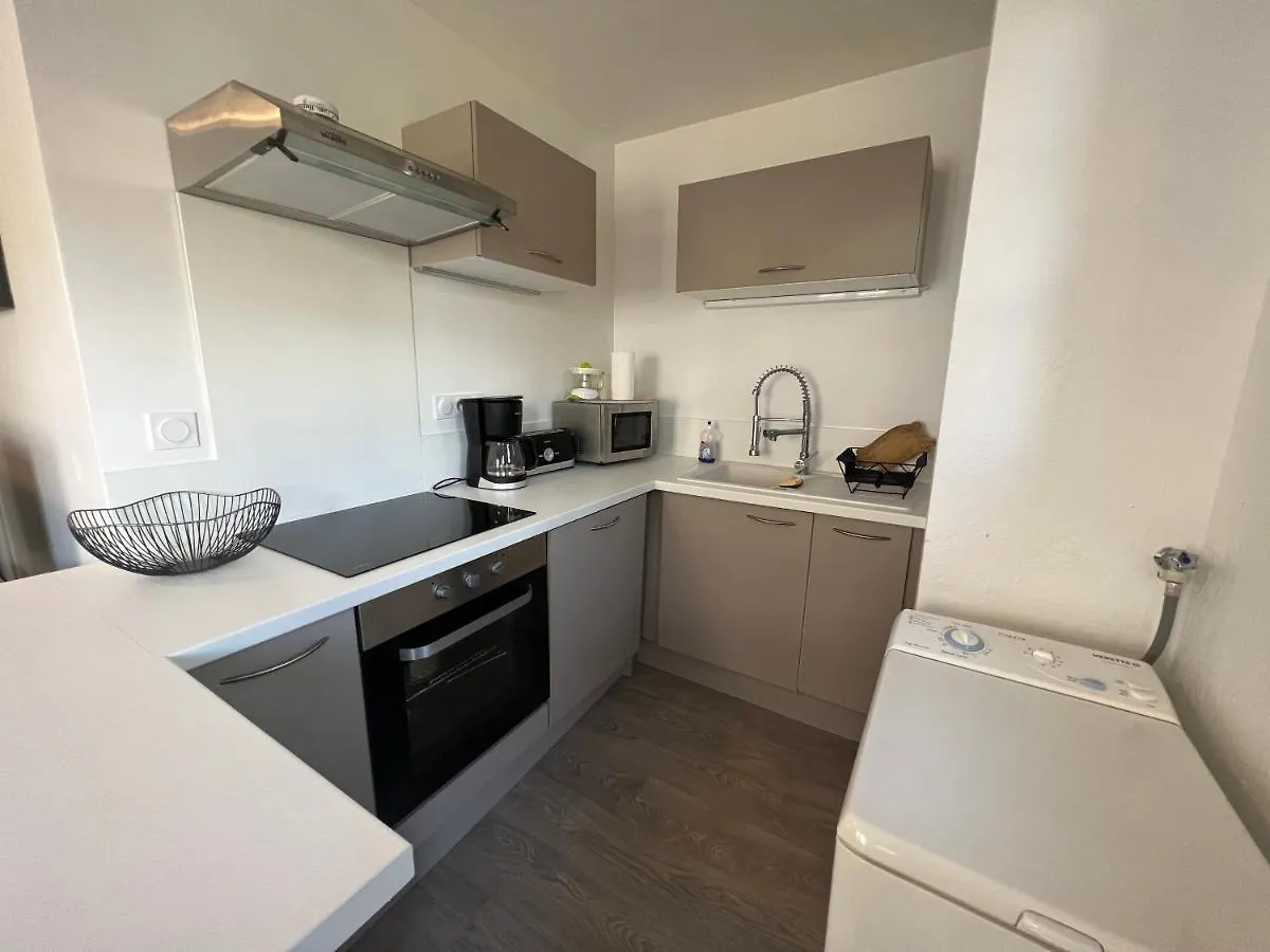 Apartment Appartement Pour 2 Personnes En Ville Avec Terrasse La Londe-les-Maures France